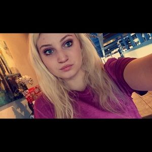 Meet your Posher, Makayla